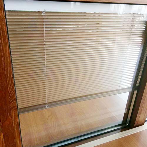 內(nèi)置百葉門(mén)窗