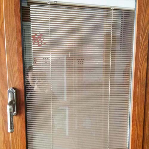 內(nèi)置百葉門(mén)窗